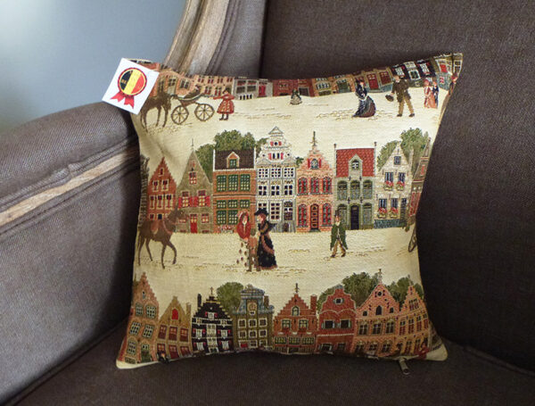 Coussin -- Bruges et ses caleches -- 35x35cm-10197