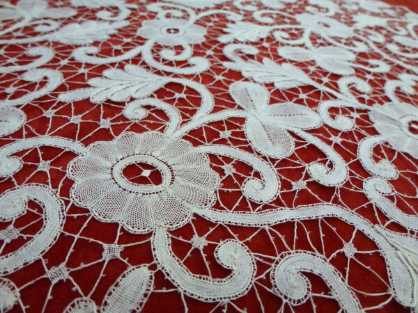 Antique Lace -- 35x50cm-10737