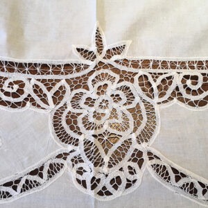 Nappe en dentelle -- 220x220cm-11025