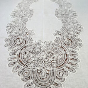 Nappe en dentelle -- 160x180cm-11089