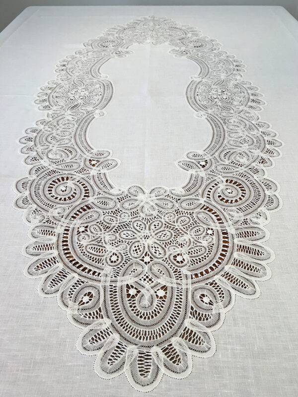 Nappe en dentelle -- 160x180cm-11089