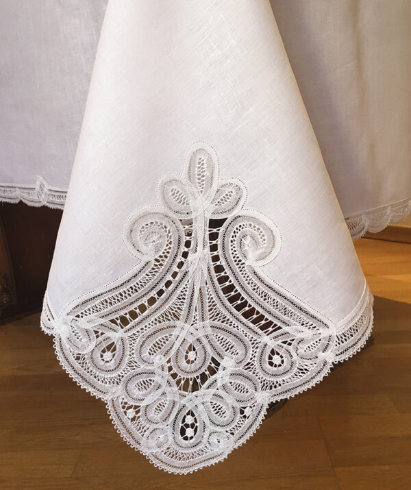 Nappe en dentelle -- 160x225cm-11118