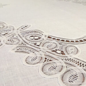 Nappe en dentelle -- 160x225cm-11120