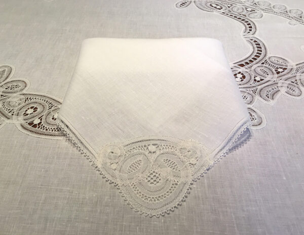 Nappe en dentelle -- 160x225cm-11121