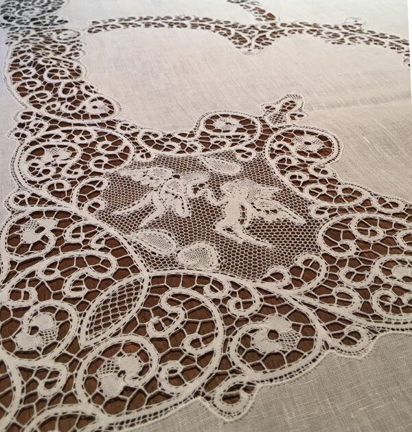 Nappe en dentelle -- 170x270cm-11072