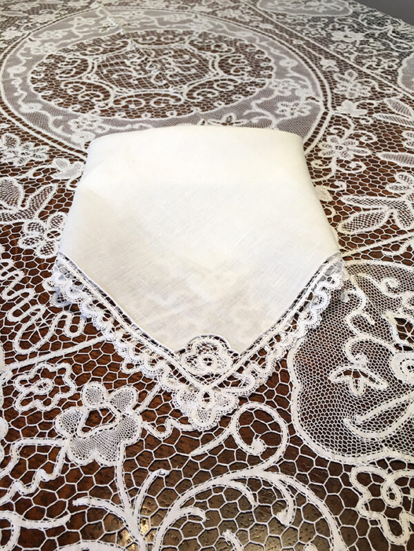 Nappe en dentelle -- 160x220cm-11082