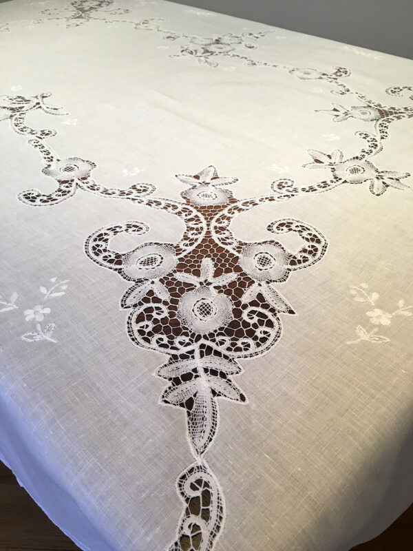 Nappe en dentelle -- 170x270cm-11078